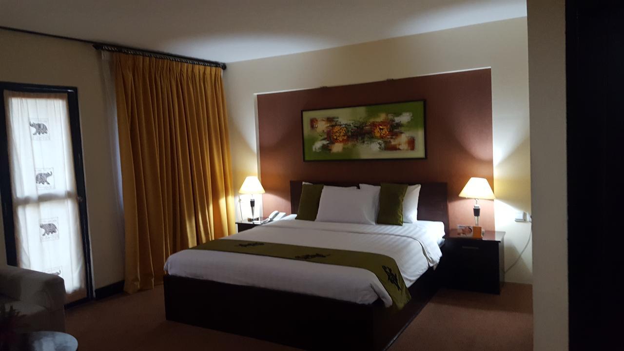 Grand Tembaga Hotel Timika Ngoại thất bức ảnh