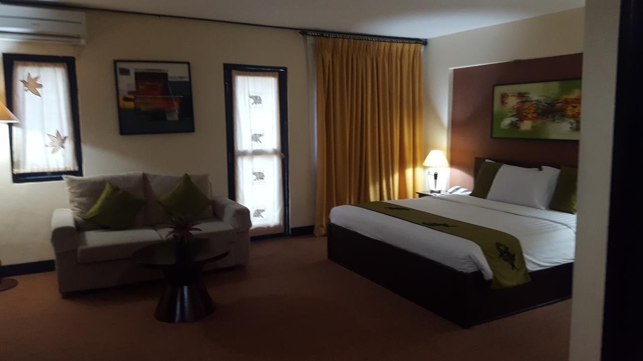 Grand Tembaga Hotel Timika Ngoại thất bức ảnh