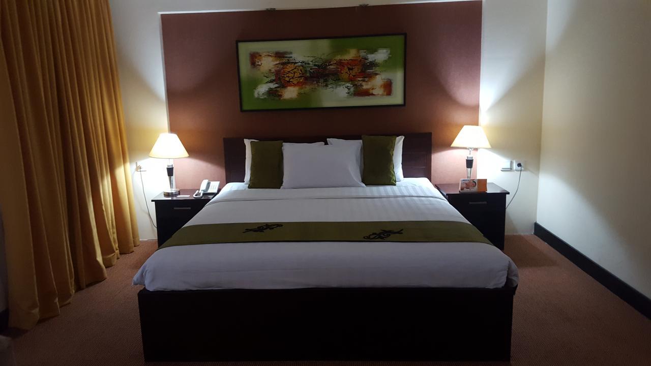 Grand Tembaga Hotel Timika Ngoại thất bức ảnh