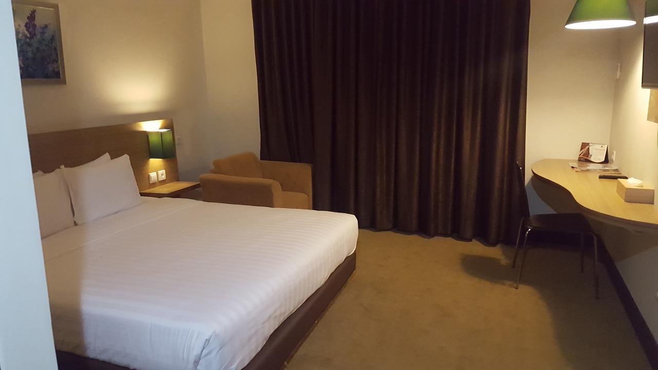 Grand Tembaga Hotel Timika Ngoại thất bức ảnh
